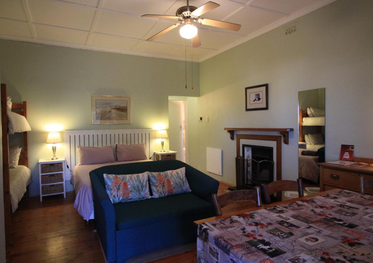 Dempsey'S Self-Catering Guest House Port Elizabeth Ngoại thất bức ảnh