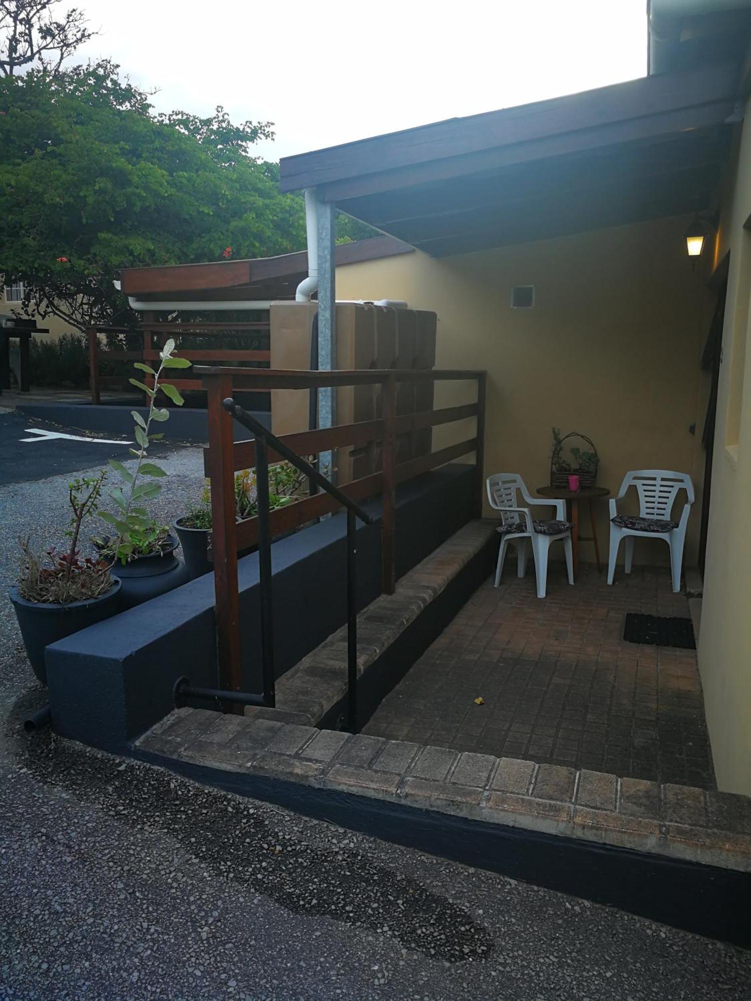 Dempsey'S Self-Catering Guest House Port Elizabeth Ngoại thất bức ảnh