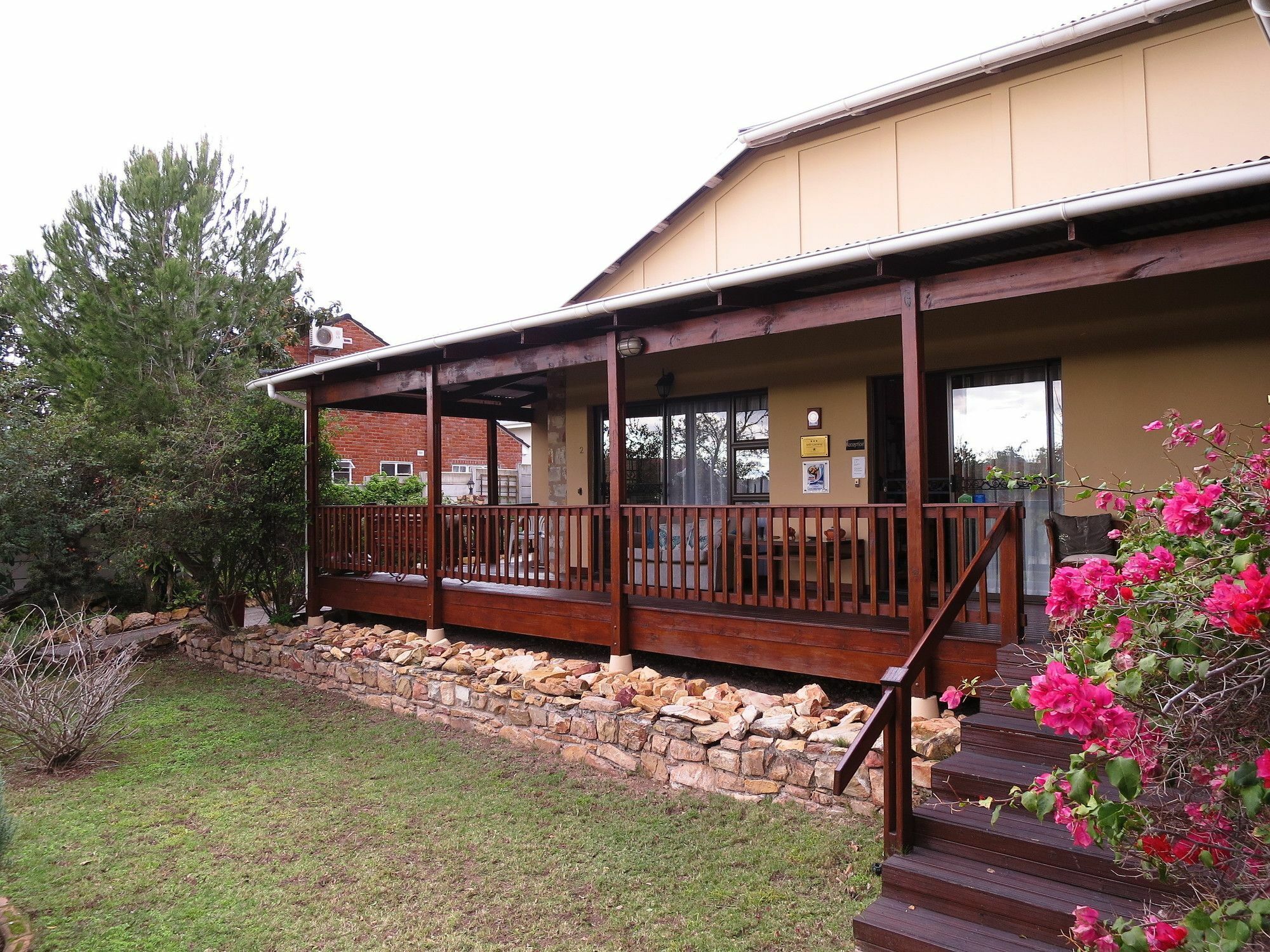 Dempsey'S Self-Catering Guest House Port Elizabeth Ngoại thất bức ảnh